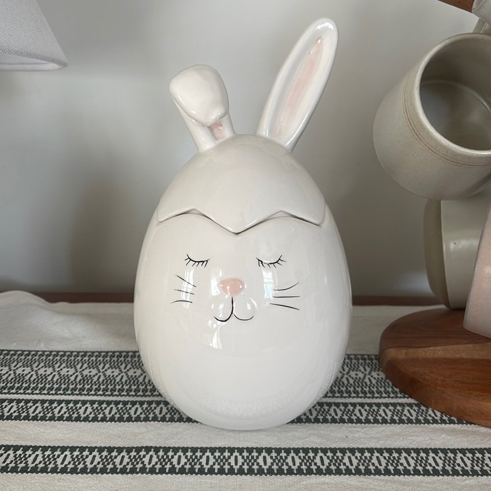 RARE! Egg-Bunny Cannister 🐰